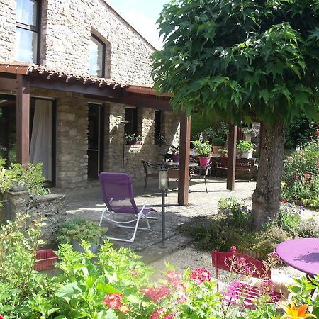 L' Esterlanges Suite Famille 2 Chambres 4 Personnes Proche Puydufou Saint-Vincent-Sterlanges 外观 照片