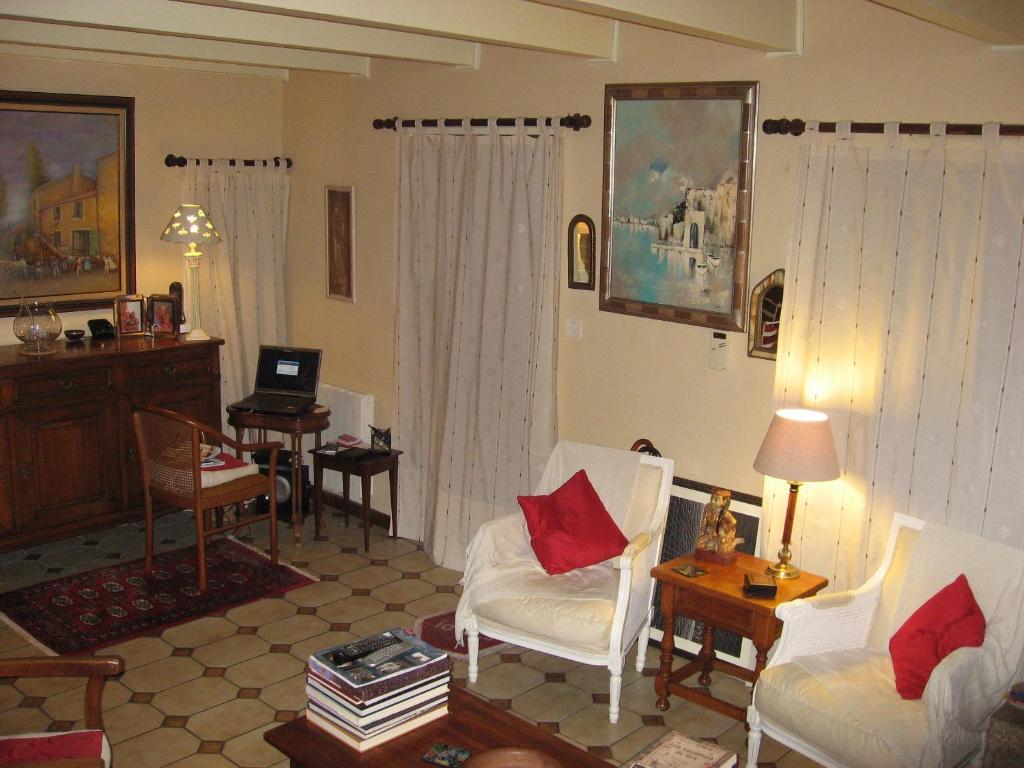 L' Esterlanges Suite Famille 2 Chambres 4 Personnes Proche Puydufou Saint-Vincent-Sterlanges 外观 照片