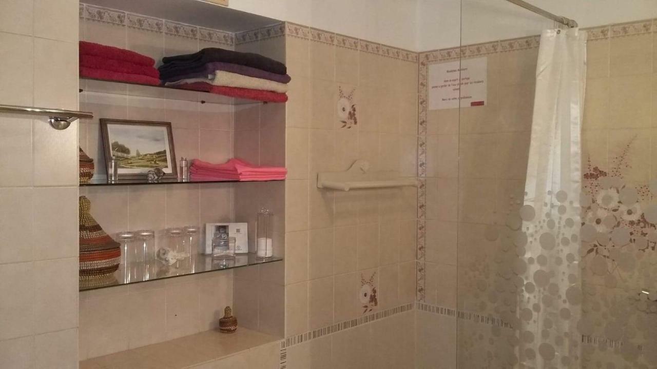L' Esterlanges Suite Famille 2 Chambres 4 Personnes Proche Puydufou Saint-Vincent-Sterlanges 外观 照片